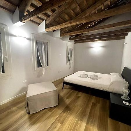 Antico Rudere Luxury Apartment 키오자 외부 사진